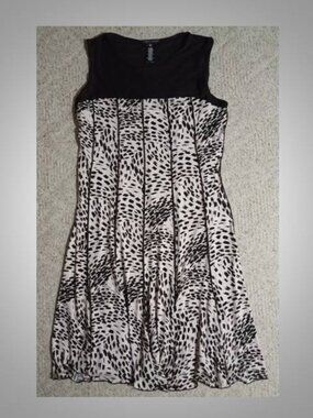 Sandra Darren women's dress size 14